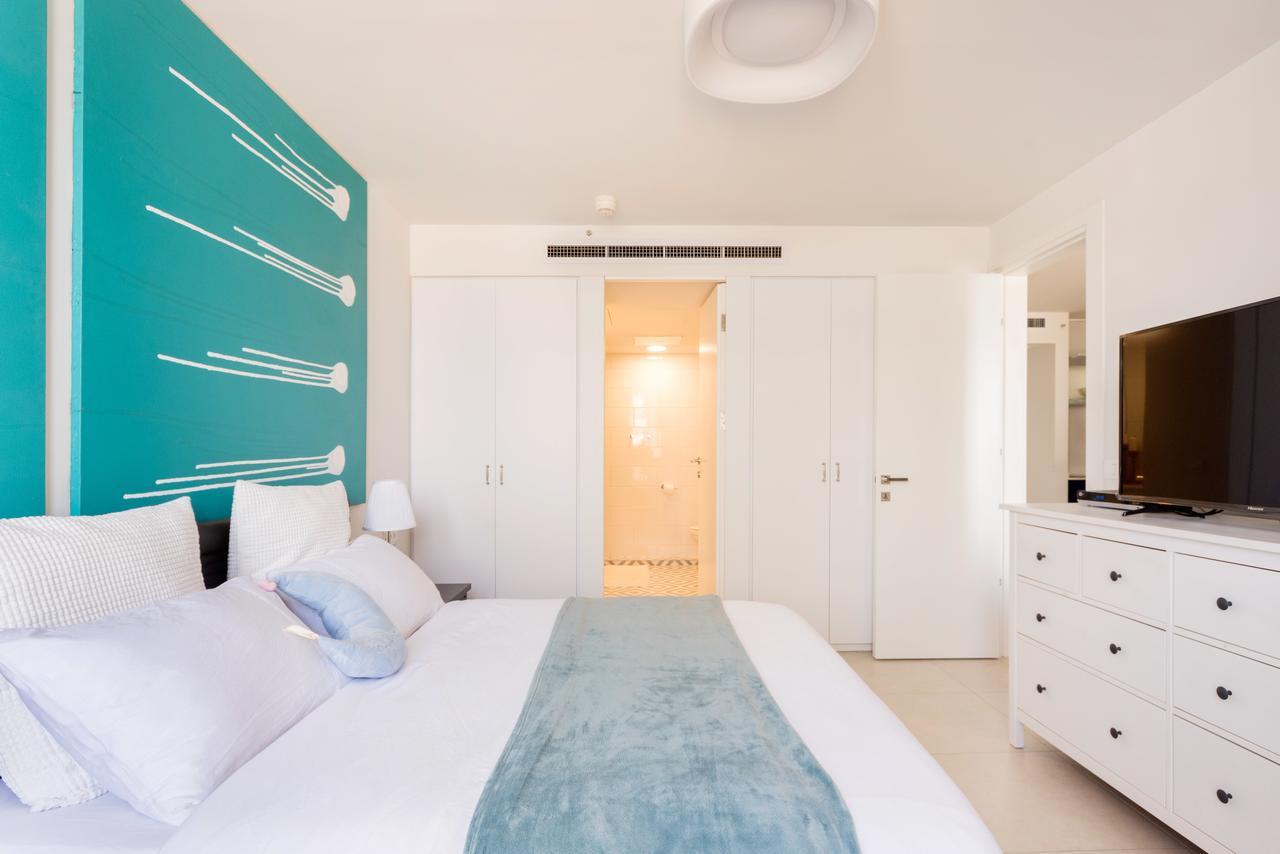Beach Apartment- Breathtaking Views With Bomb Shelter Herzelia Zewnętrze zdjęcie